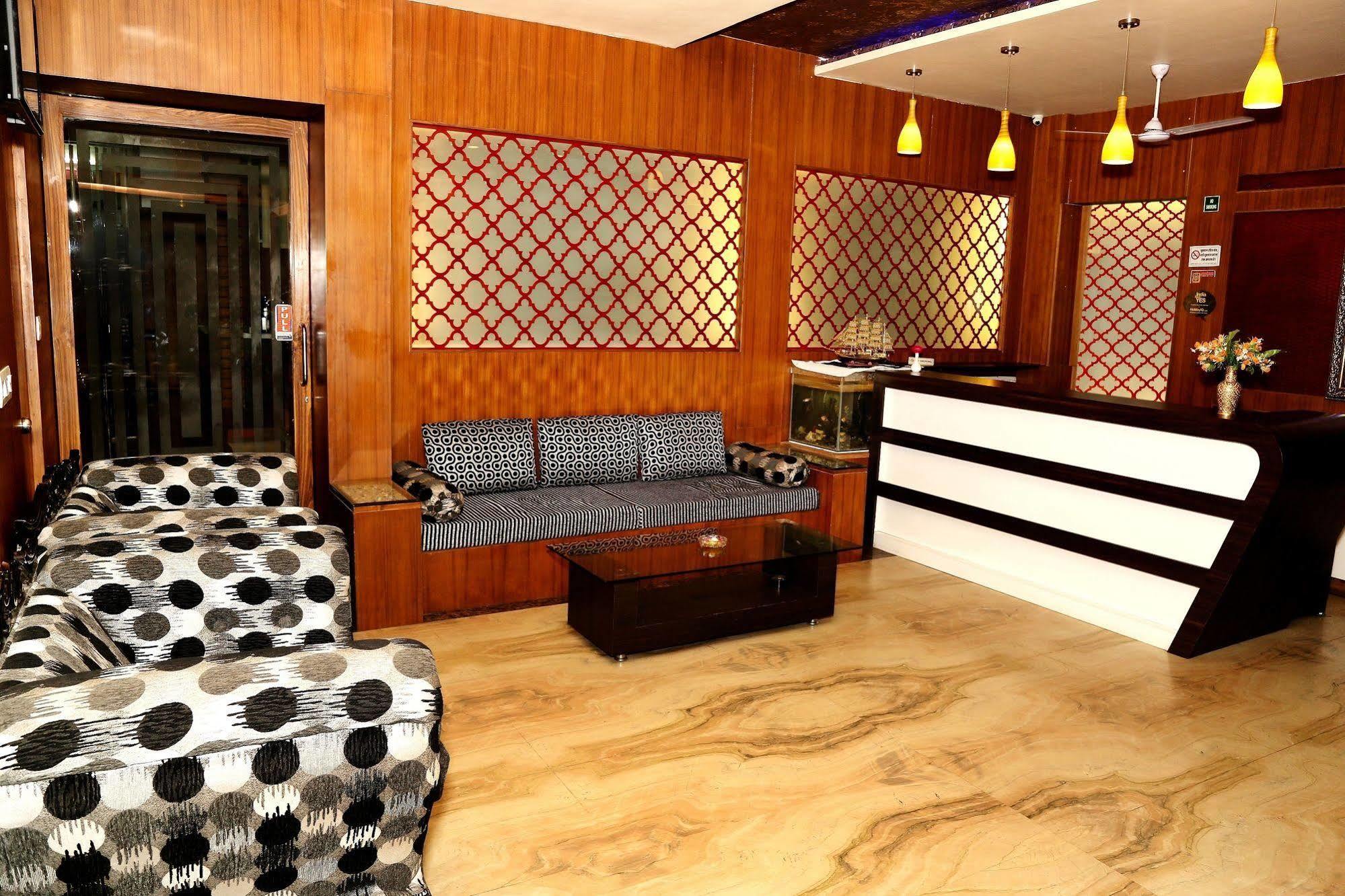 Narayans Leela Inn Udaipur Exterior photo